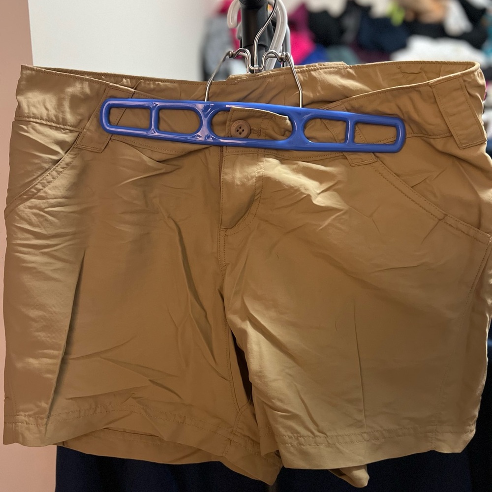 Ladies Columbia PFG shorts